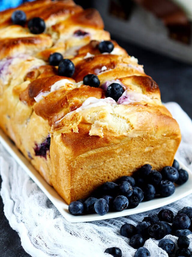 Blueberry-Cream-Cheese-Pull-Apart-Bread2 htfgh